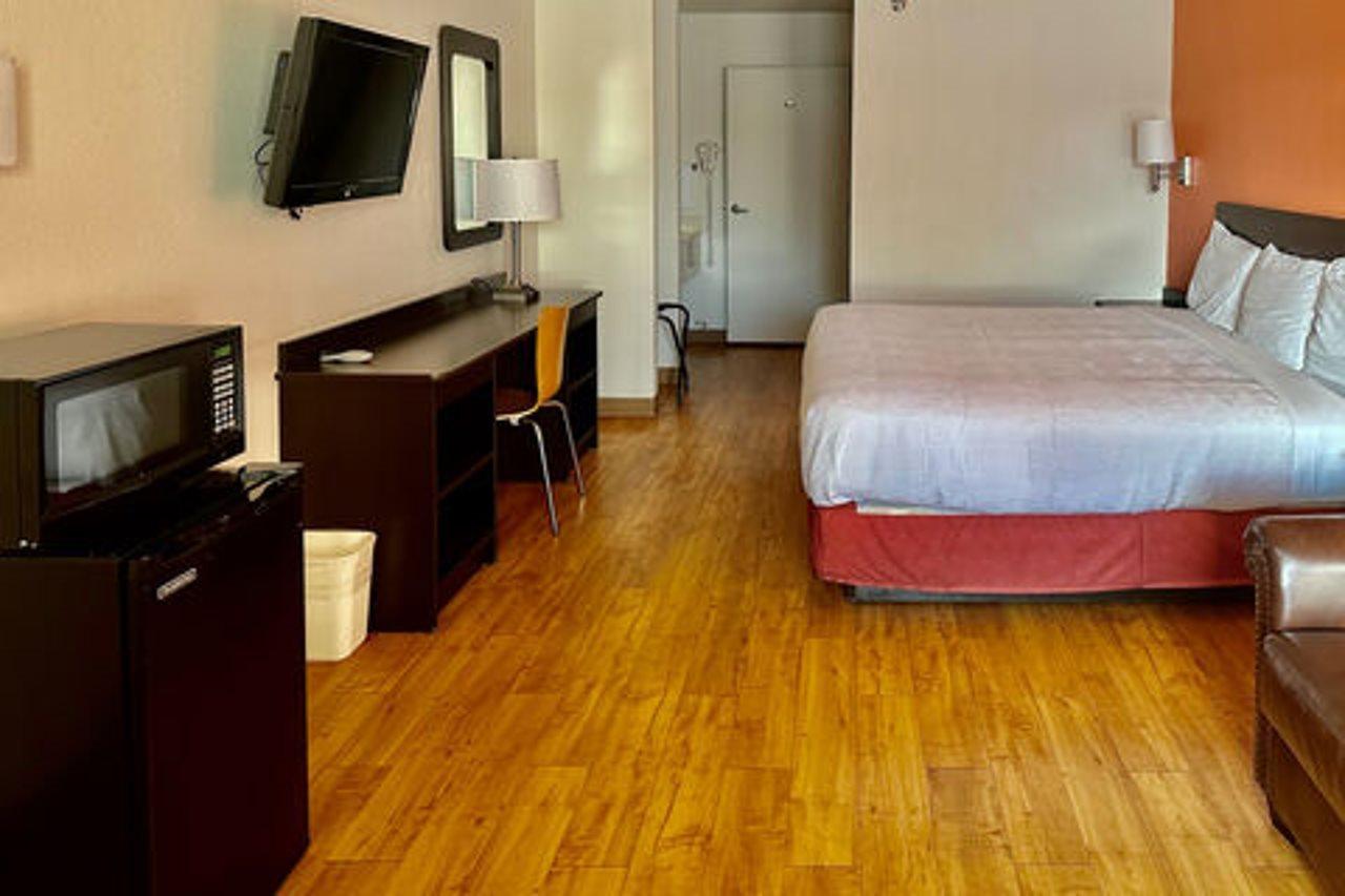 Quality Inn & Suites Junction Extérieur photo