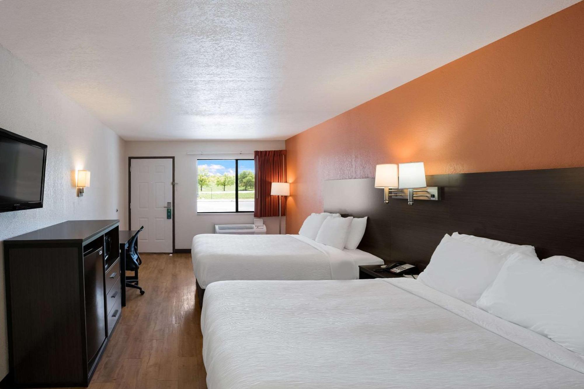 Quality Inn & Suites Junction Extérieur photo