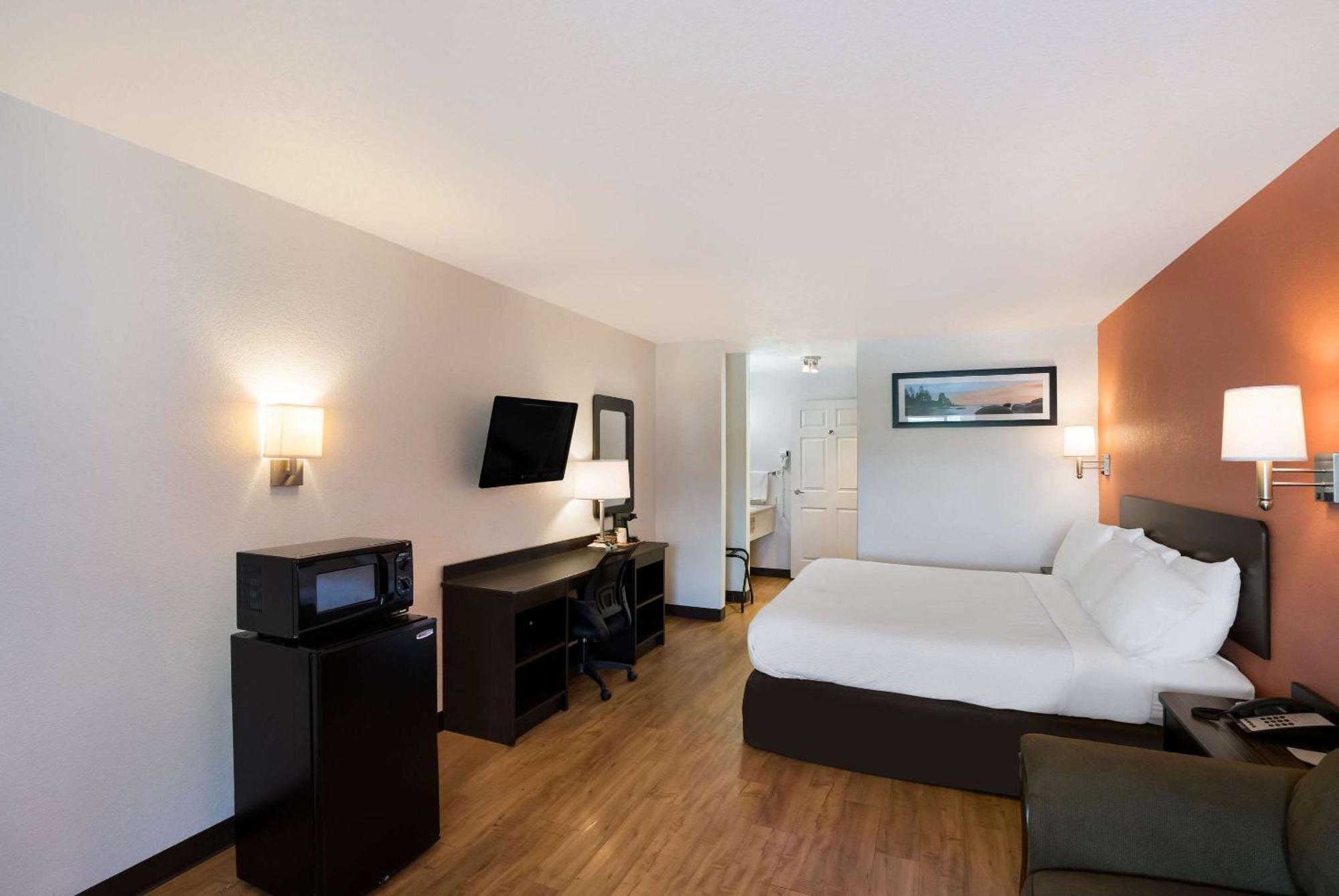 Quality Inn & Suites Junction Extérieur photo